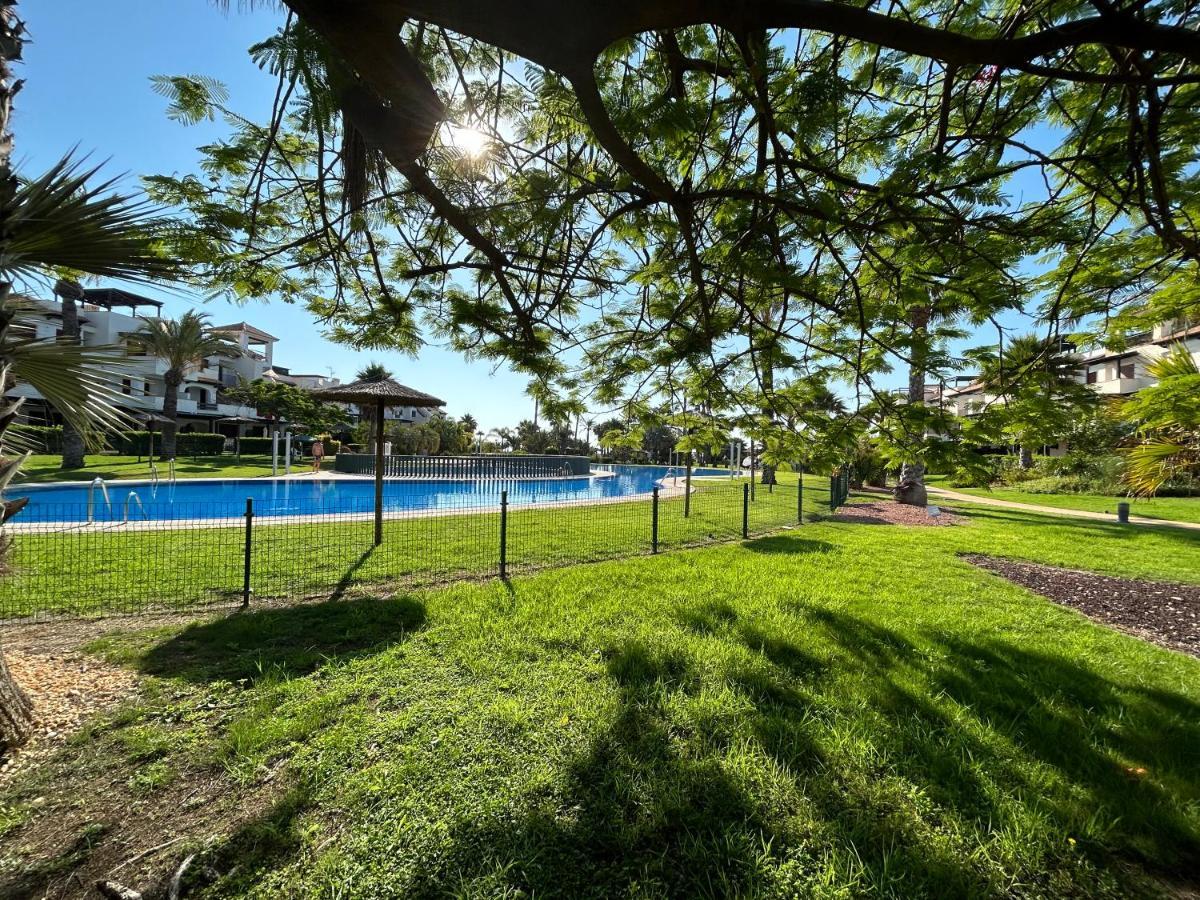 Apartament Atico Junto Al Mar,acceso Directo A La Playa,jardines De Nuevo Vera,wifi