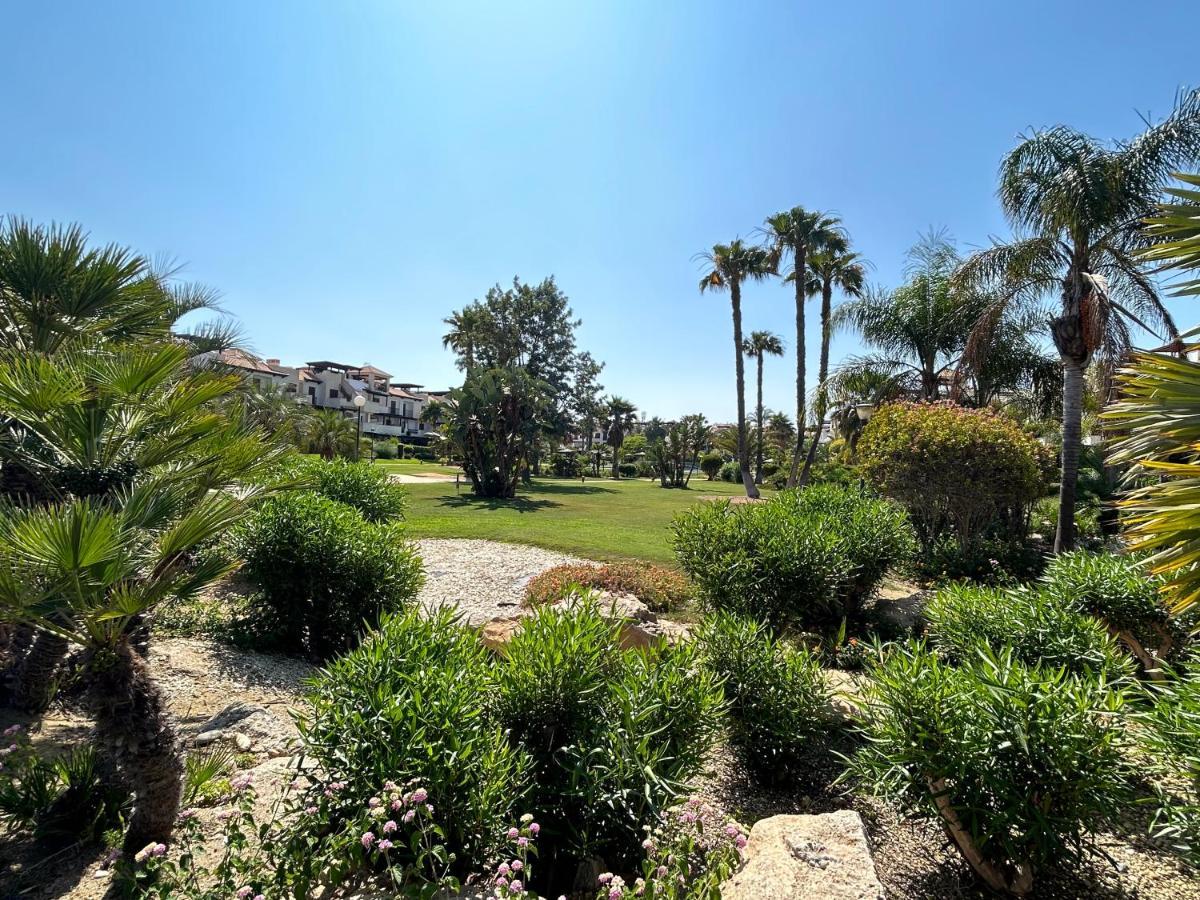 Atico Junto Al Mar,acceso Directo A La Playa,jardines De Nuevo Vera,wifi *