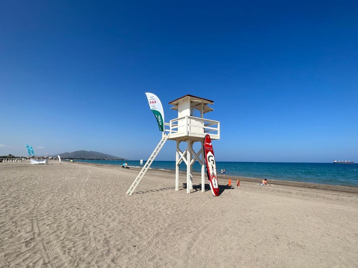 Atico Junto Al Mar,acceso Directo A La Playa,jardines De Nuevo Vera,wifi Apartment