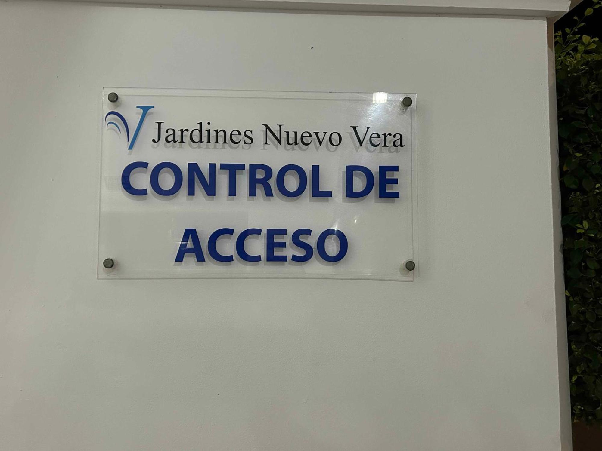 Atico Junto Al Mar,acceso Directo A La Playa,jardines De Nuevo Vera,wifi * Vera